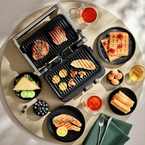 Вафельница-гриль с 5 комплектами съемных панелей и регулировкой