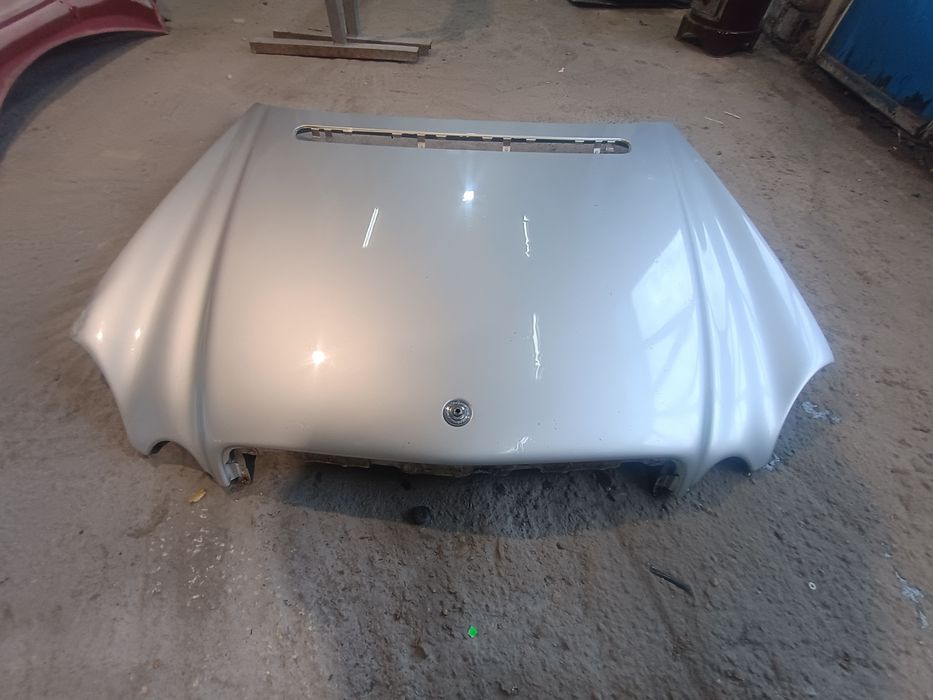 W211 Преден капак