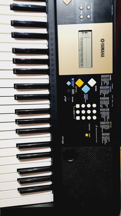 Orgă Yamaha YPT-220