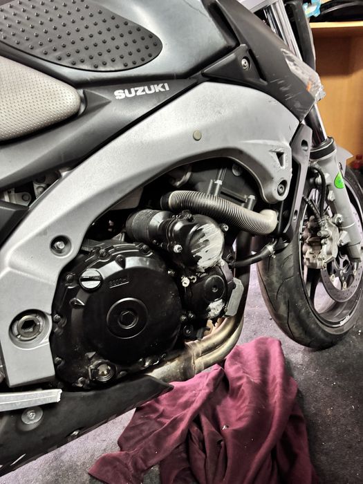 Vand suzuki gsr 600 usor avariat