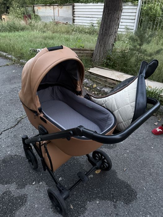 Продам коляску Anex e-type 3в1