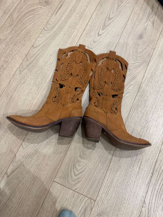 Казачки сапожки кожа р.38 - 9500тг