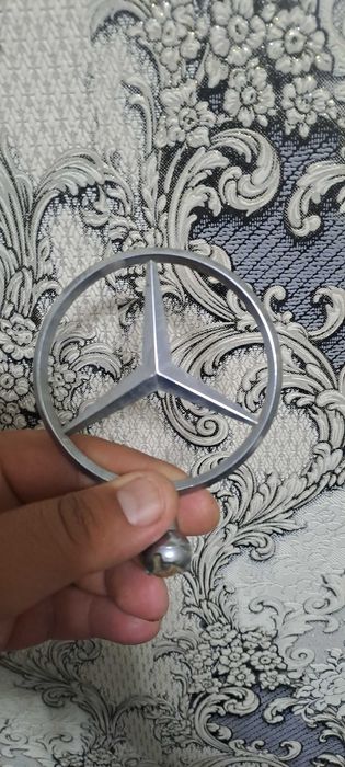 Емблема за mercedes benz