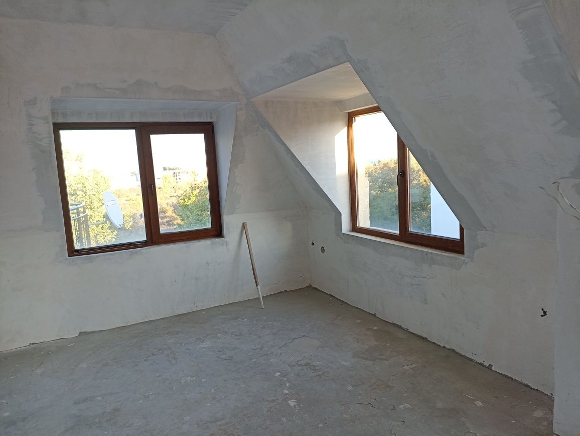 Продава се Тристаен апартамент в Несебър - 67 кв.м за 1045 €/кв.м - Снимка #3