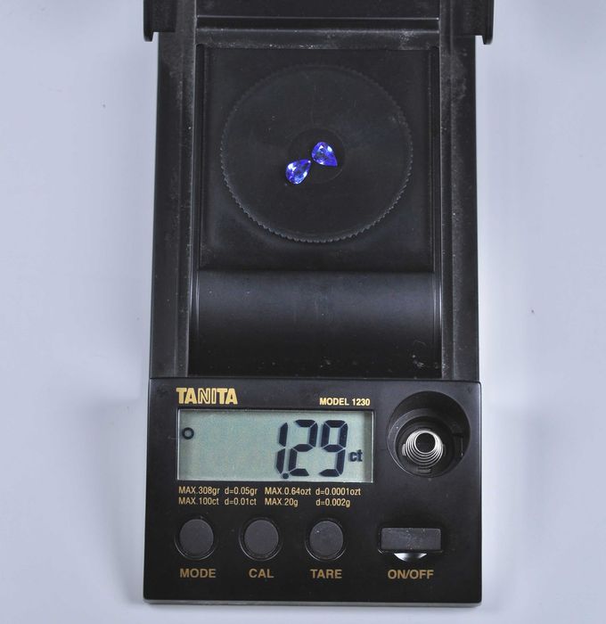 Естествени танзанити 1.29 карата