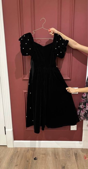 Бархатное вечернее платье фонарик. Размер С . Состояние хорошее.