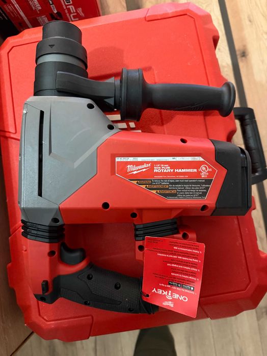 Milwaukee 2915 - onefhpx rotoercutor 5.0 j