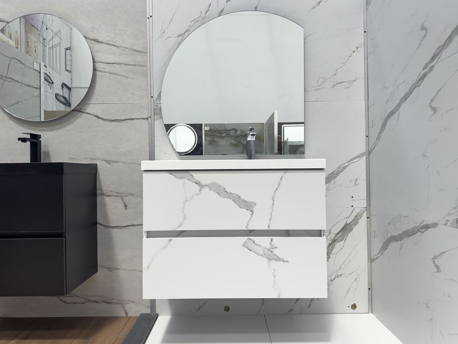 Ъглово LED огледало за баня с нагревател против изпотяване 80см