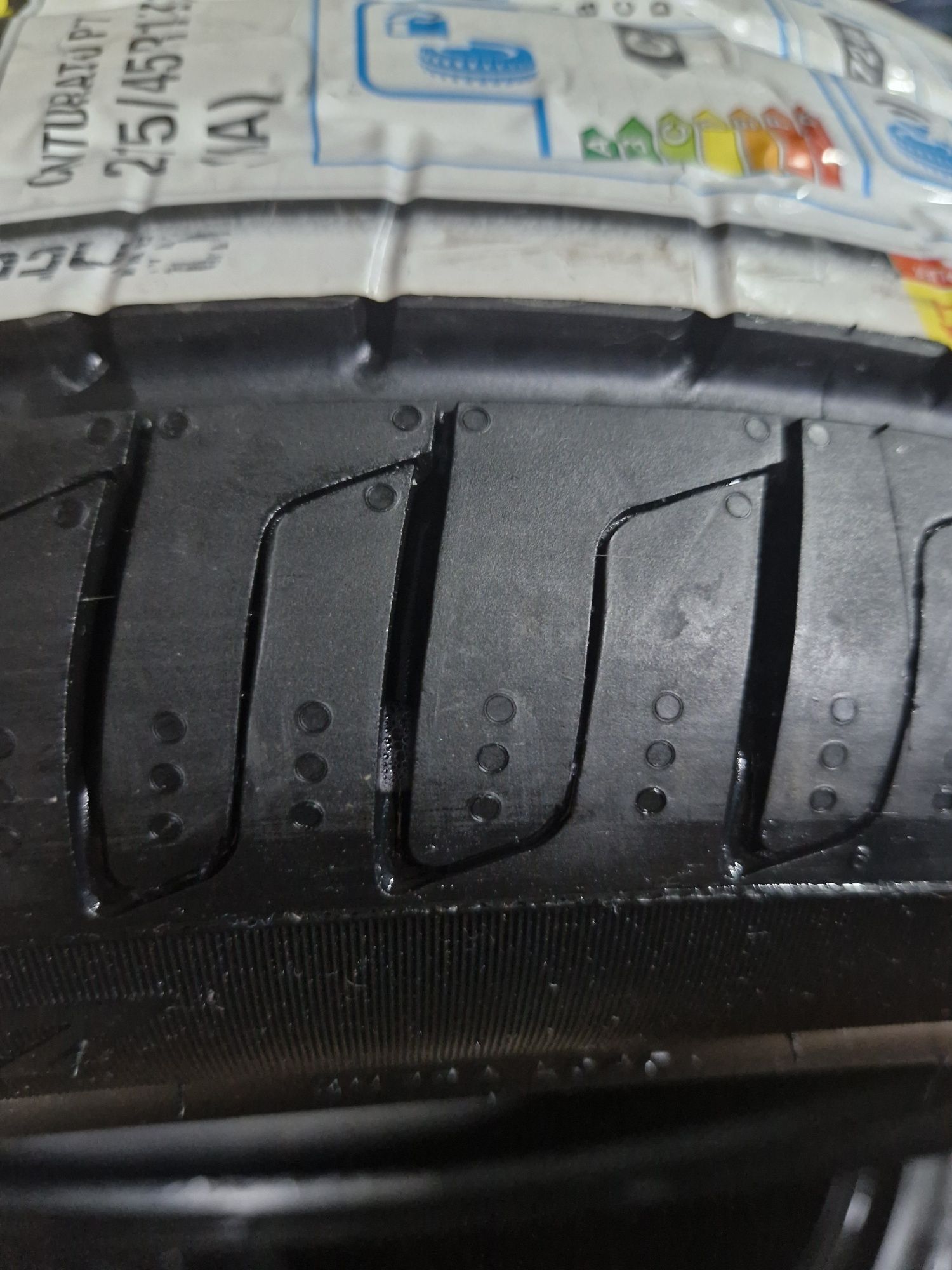 Продам новые баллоны Pirelli