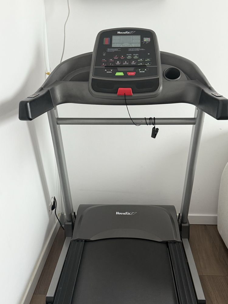 Banda de alergat HouseFit – stare impecabilă