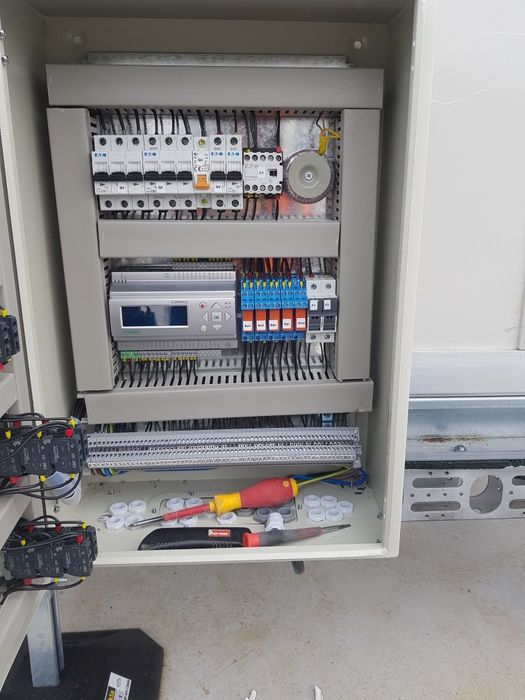 Electrician Cluj execut instalatii electrice