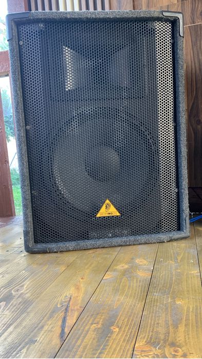 Boxe , amplificator si laptop