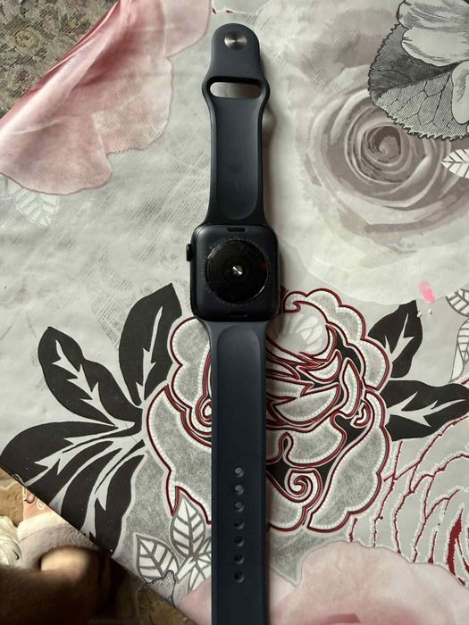 Продавам apple watch SE 2 -gen