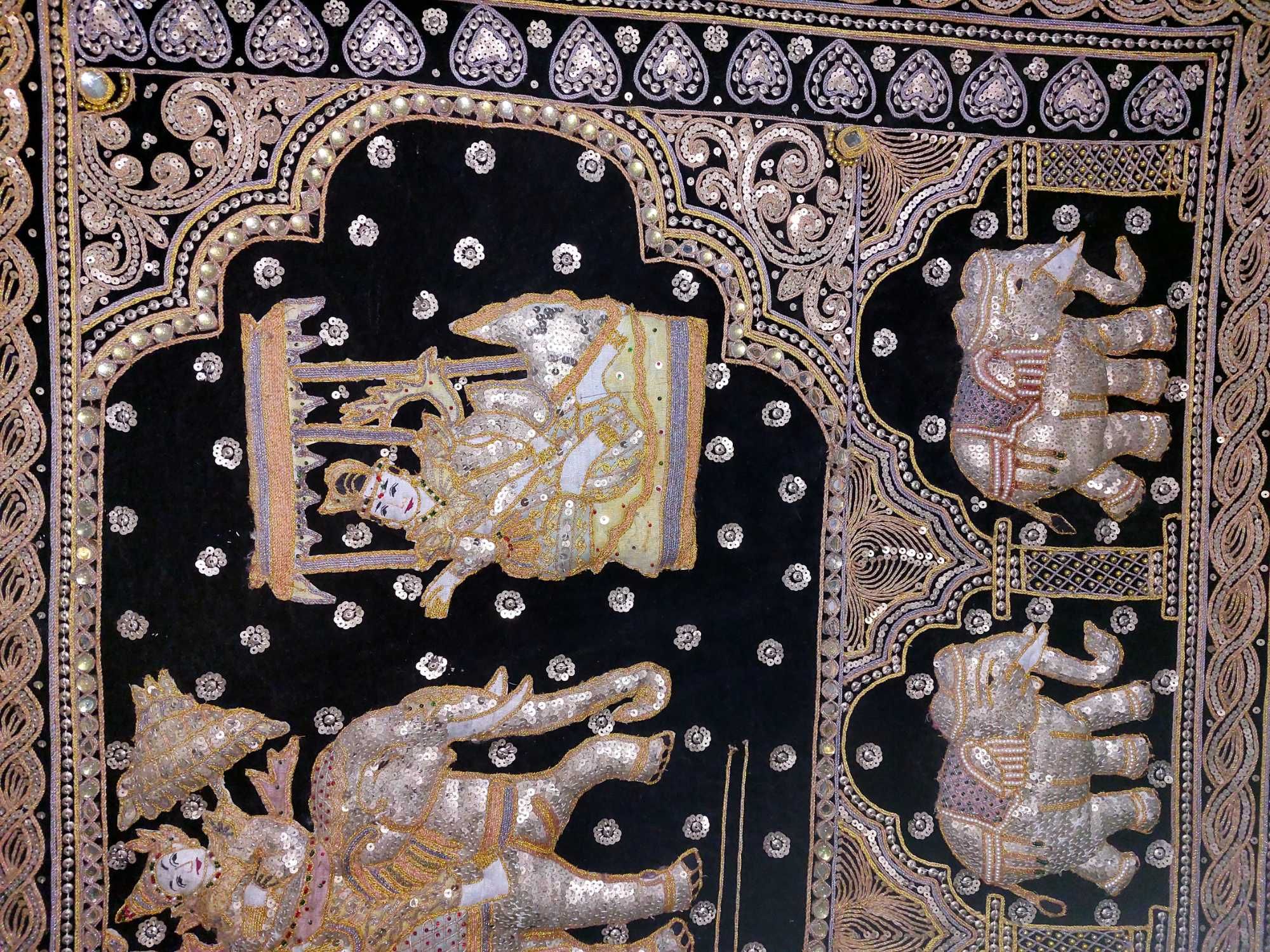 Продам картину из Тайланда -ручная вышивка золотом на бархате, 60000тг