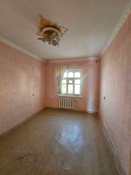 Buxoroda kvartira xonadon uy sotiladi 2 xonali 62m² 3-qavat.