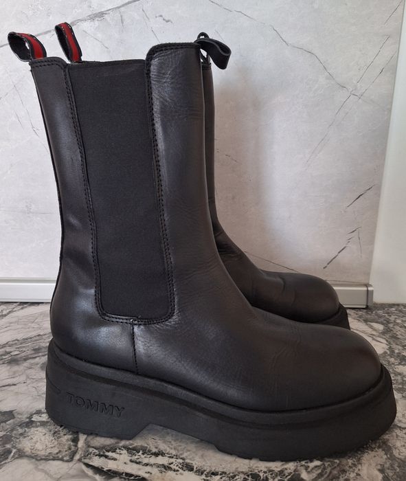 Tommy hilfiger естествена кожа унисекс