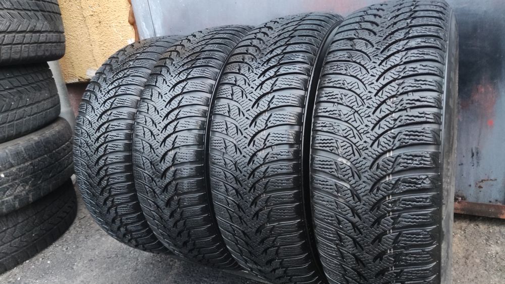 зимни гуми 195/65/15 Kumho Winter Craft 
dot2520
6.9mm
 Добро състояни