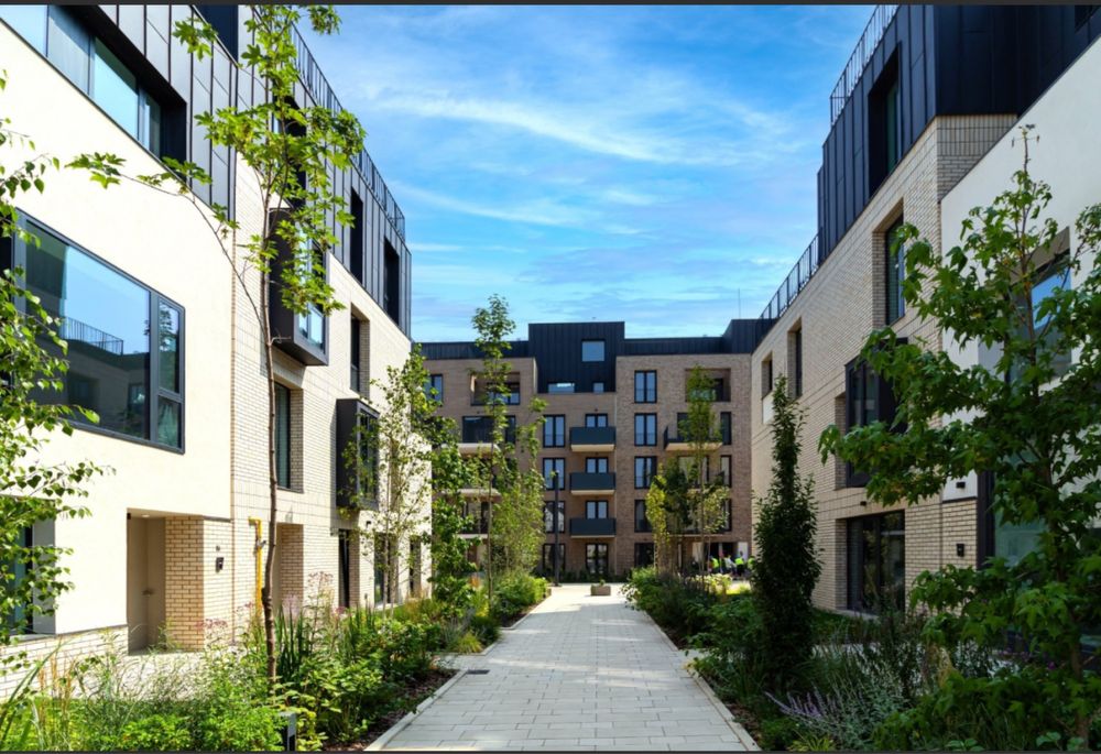 Particular Avalon Estate Pipera Comision 0