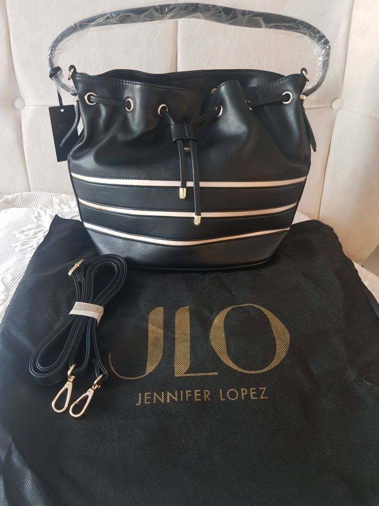 Чанта на Jennifer Lopez