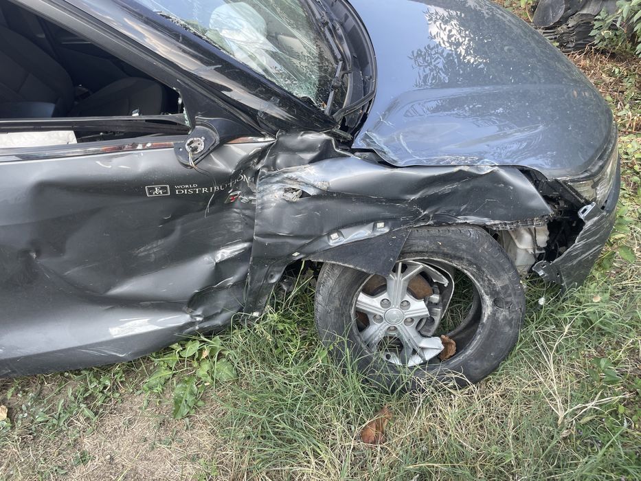 Sangyong Tivoli 2022 1.5 automata 4x4 avariata