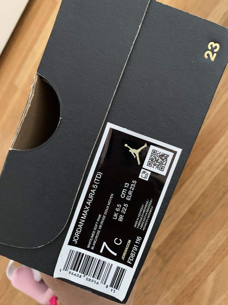 Маратонки Nike Jordan Aura 5, номер 23,5