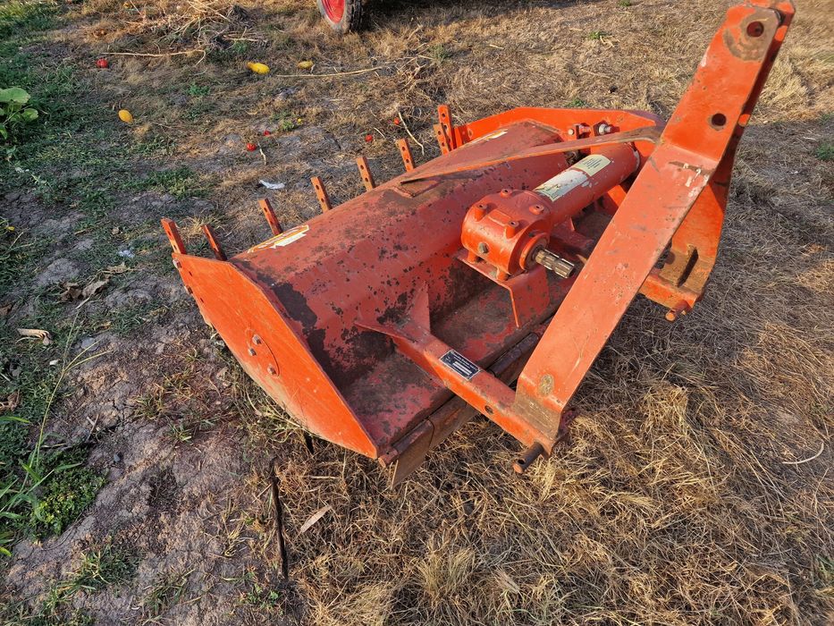 Tocatoare resturi vegetale Humus