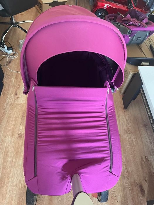 Детска количка Stokke Xplory 

С нормални следи от употре