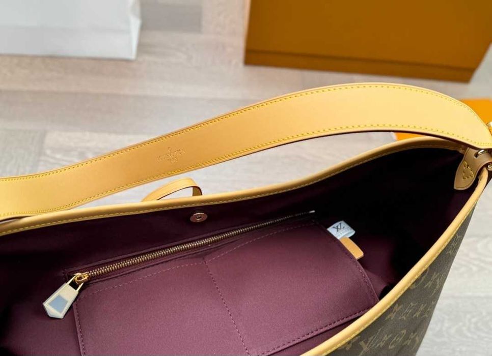 Дамска чанта Louis Vuitton