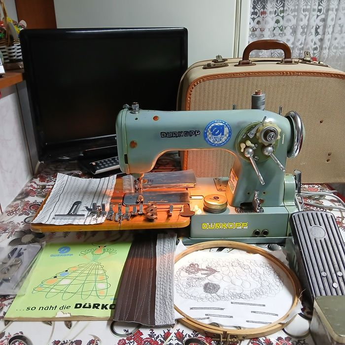 Masina de cusut DURKOPP cu graifar industrial, în totalitate din metal