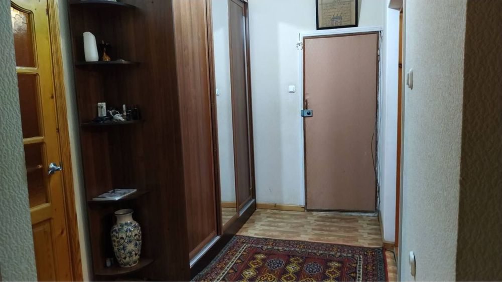 Ттз Ахмад-Югнакий Продается квартира 3/5/5 балкон 2х6