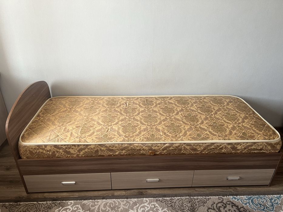 Кровать односпальная