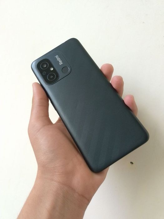 Redmi 12 6/64 GB xolati ideal yangi telefon Продам Редми 12 в идеале