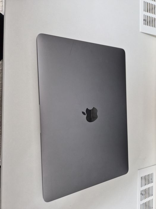 Продаётся MacBook Air