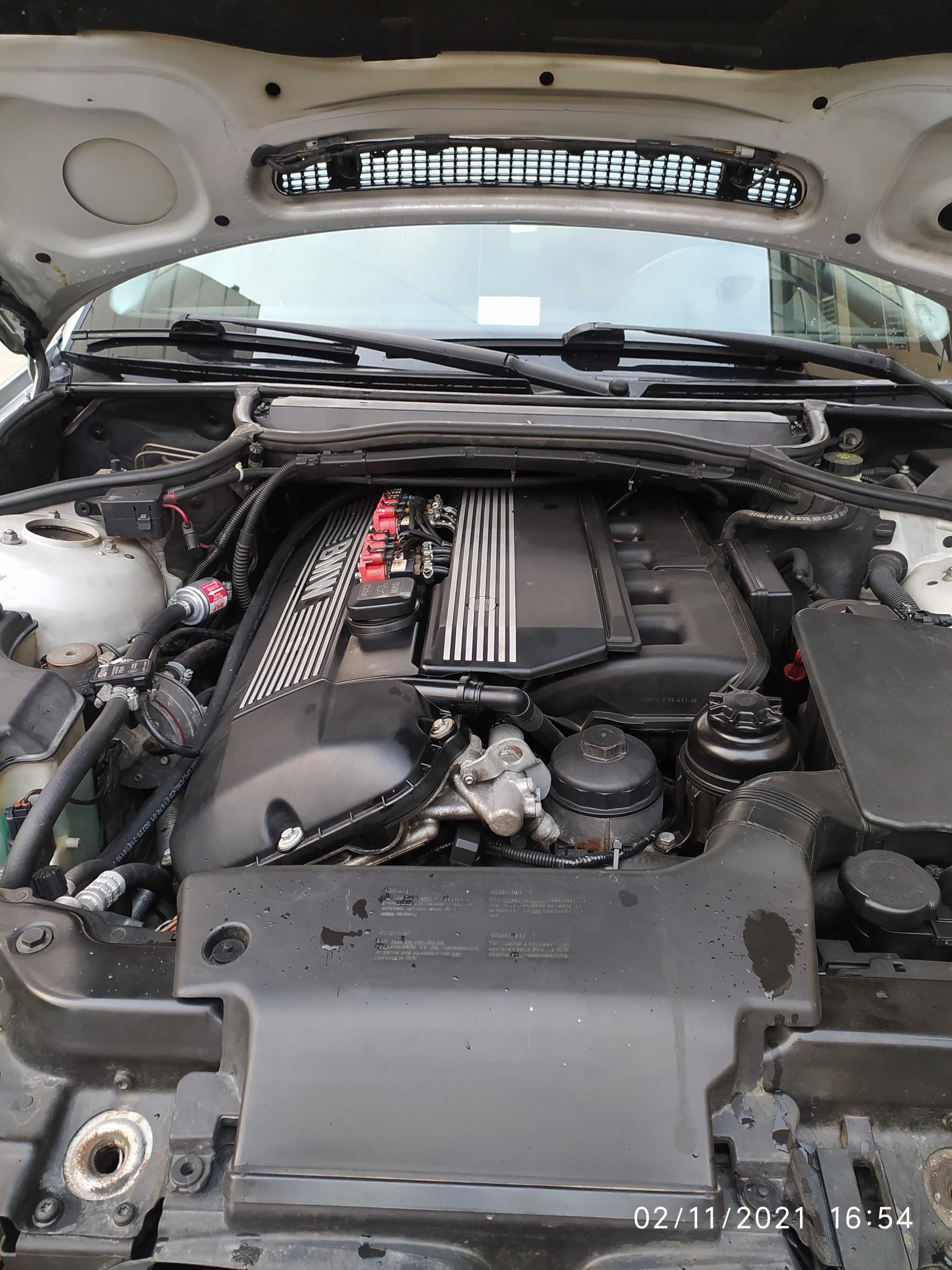 Продавам BMW 330 XI