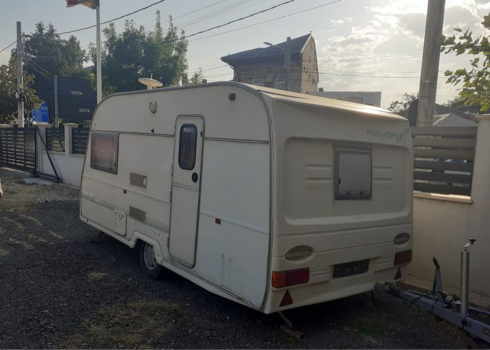 Vand rulota inmatriculata in stare excelenta