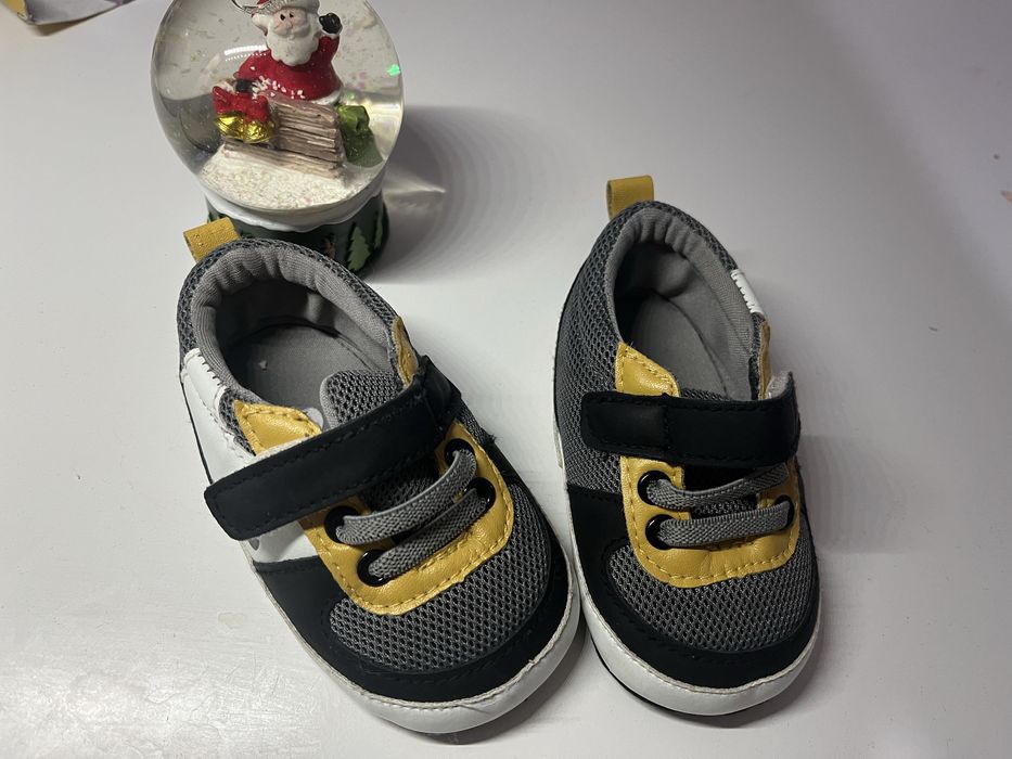 Продам детские пинетки. Размер 13 (12,5см) Цена 1000 тг.