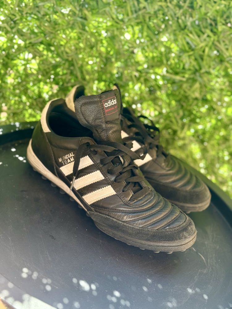 Adidas mundial team