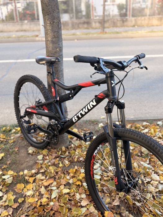 Bicicleta full suspesion rockrider nou !