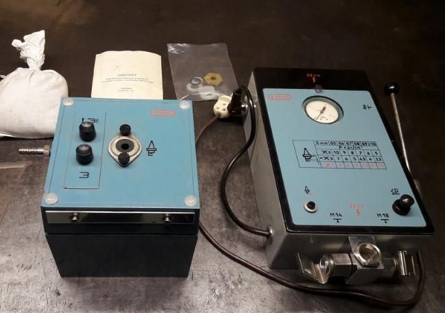 Прибор для автомобильных свечей