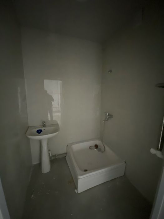 Sokin makon 34800$ 1 xonalik 5 etajdatayyor xolatda srochniy sotiladi.