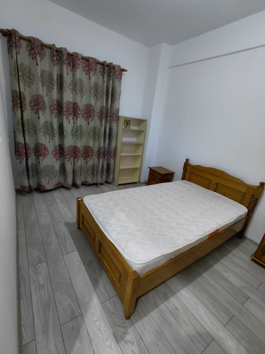 Garsonieră mobilată, cu balcon, încălzire în pardoseala și loc de parc