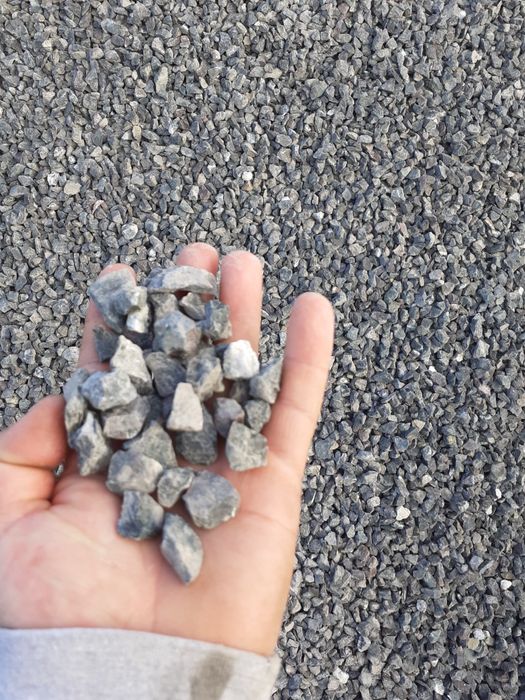 Piatra ornamentala negru albastrui diferite dimensiuni