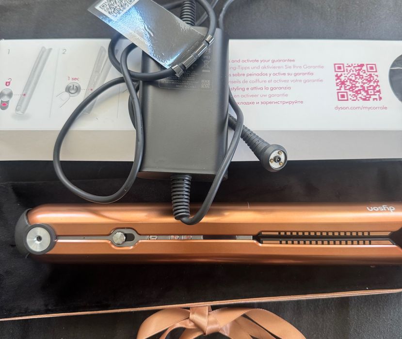 преса за коса Dyson coral