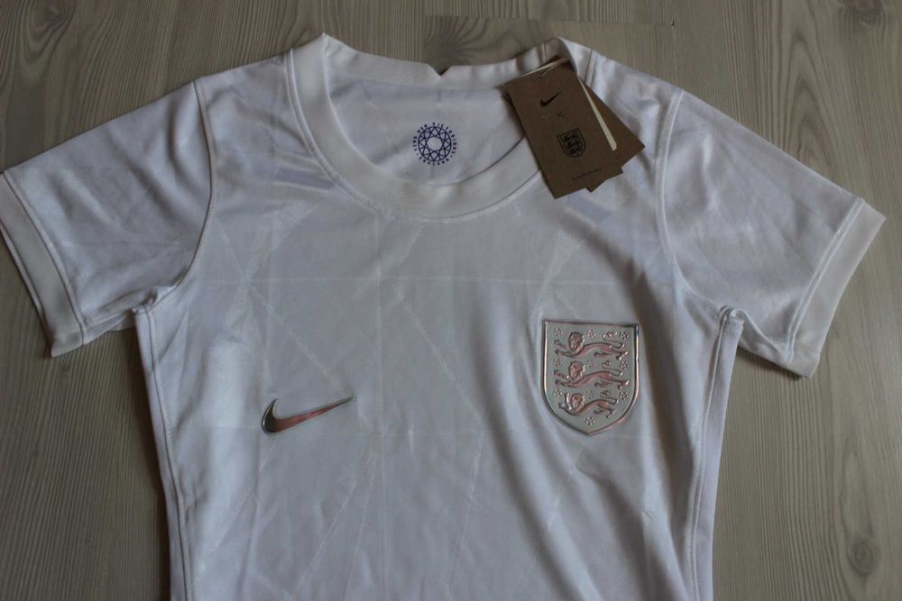 Tricou femei NIKE - ANGLIA - fotbal, 2022, NOU cu eticheta, marime S-M
