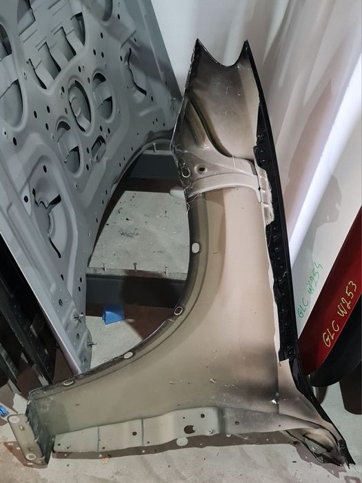 Aripa dreapta față Mercedes GLC W254 C254 X254 an 2023-2025