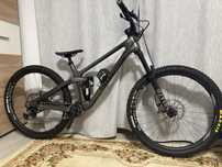 Bicicleta full suspensie full carbon