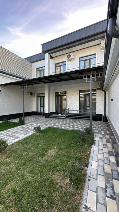 Учкахрамонда янги ховли сотилади