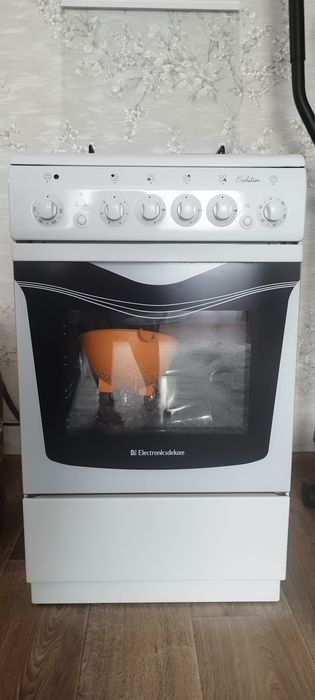 Продам плиту газовую