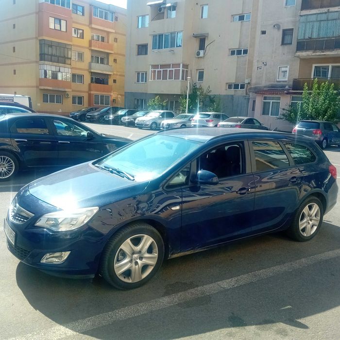 Opel Astra j 2011