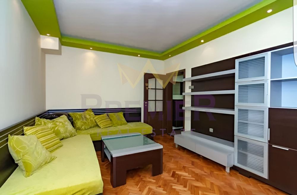 Дава се под наем Тристаен апартамент в Варна, Базар Левски - 65 кв.м за 561 € - Снимка #2